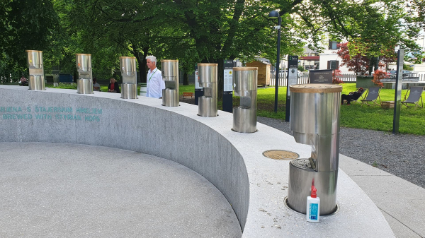 Fontana piva Žalec in trojanski krof
